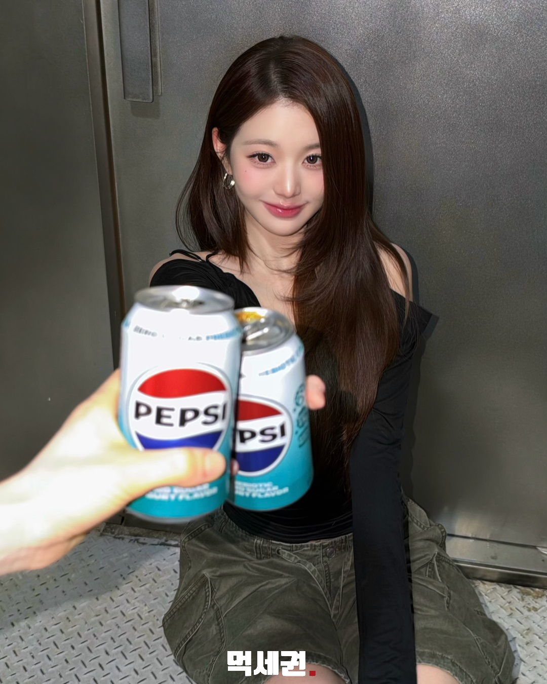 장원영 사진 속 민트색 캔…펩시 요거트향 신제품에 관심 2 장원영이 스포한 펩시 요거트향 — 펩시 원본 사진 1