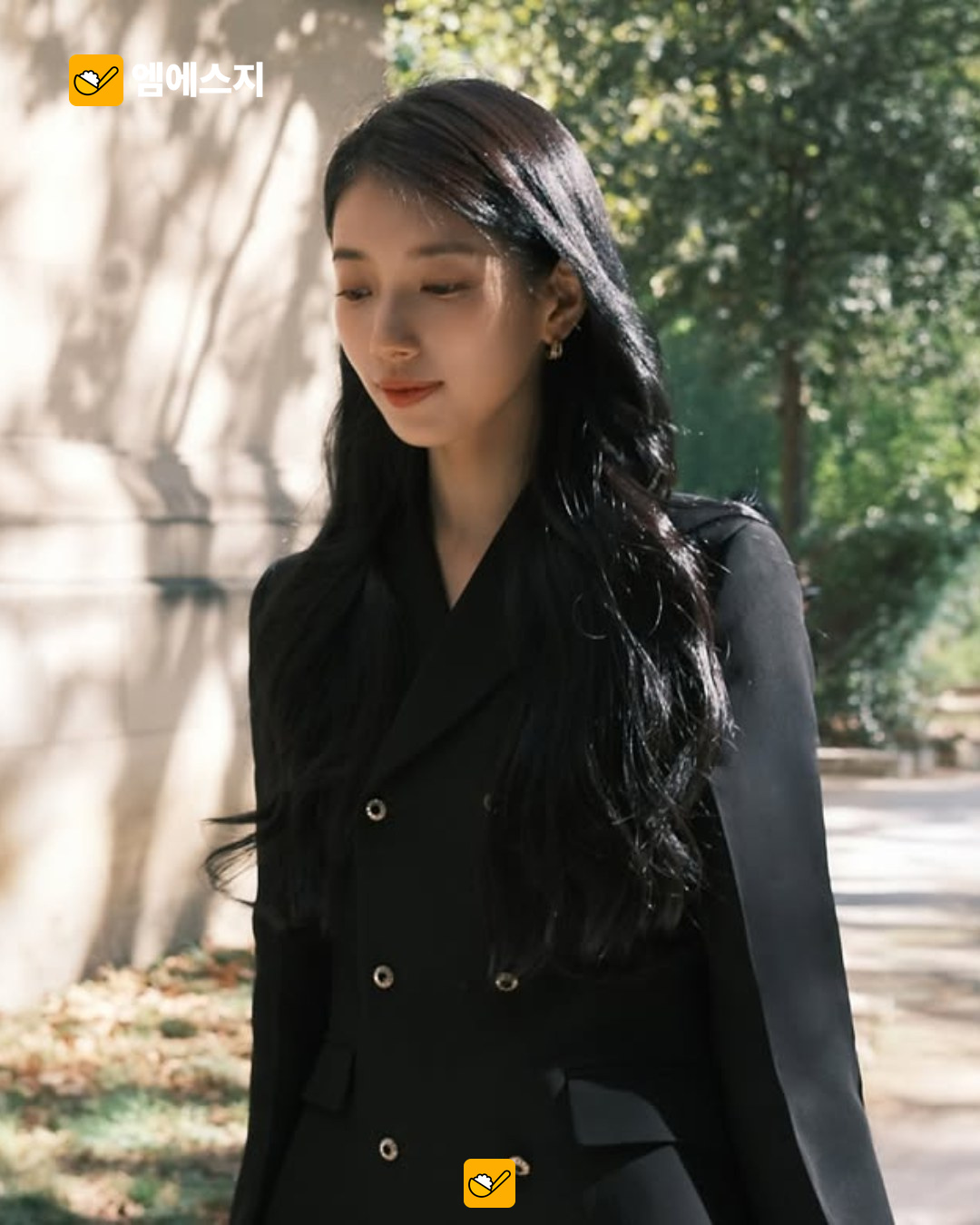 올블랙도 수지답게…파리 셀린느 쇼 비하인드 사진 공개 3 올블랙도 수지답게…파리 셀린느 쇼 비하인드 사진 공개 본문 사진 2