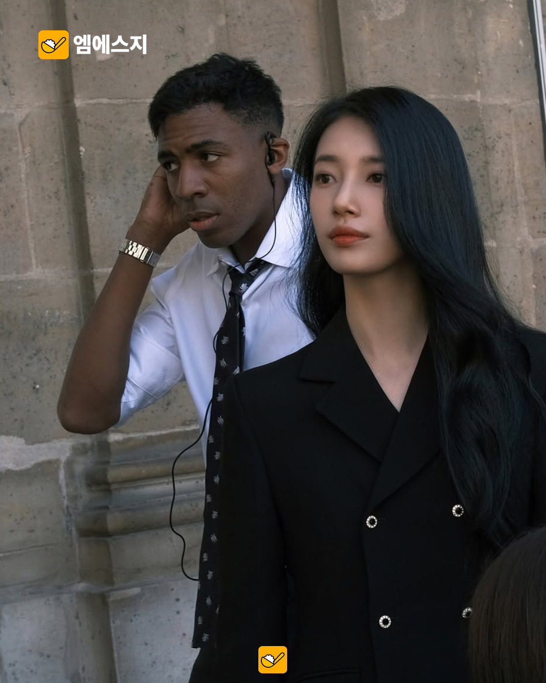 올블랙도 수지답게…파리 셀린느 쇼 비하인드 사진 공개 9 올블랙도 수지답게…파리 셀린느 쇼 비하인드 사진 공개 본문 사진 8