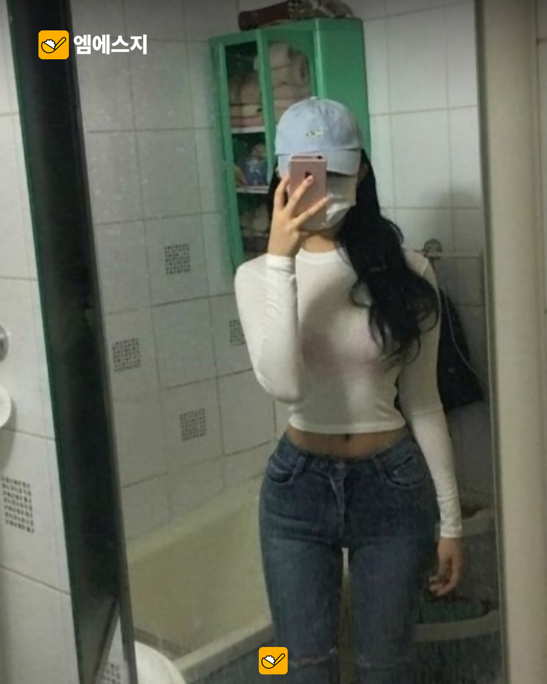 10년 가까이 이어온 셀카 기록…같은 공간에 쌓인 시간의 흔적 2 같은 인물의 다른 일상 기록 사진