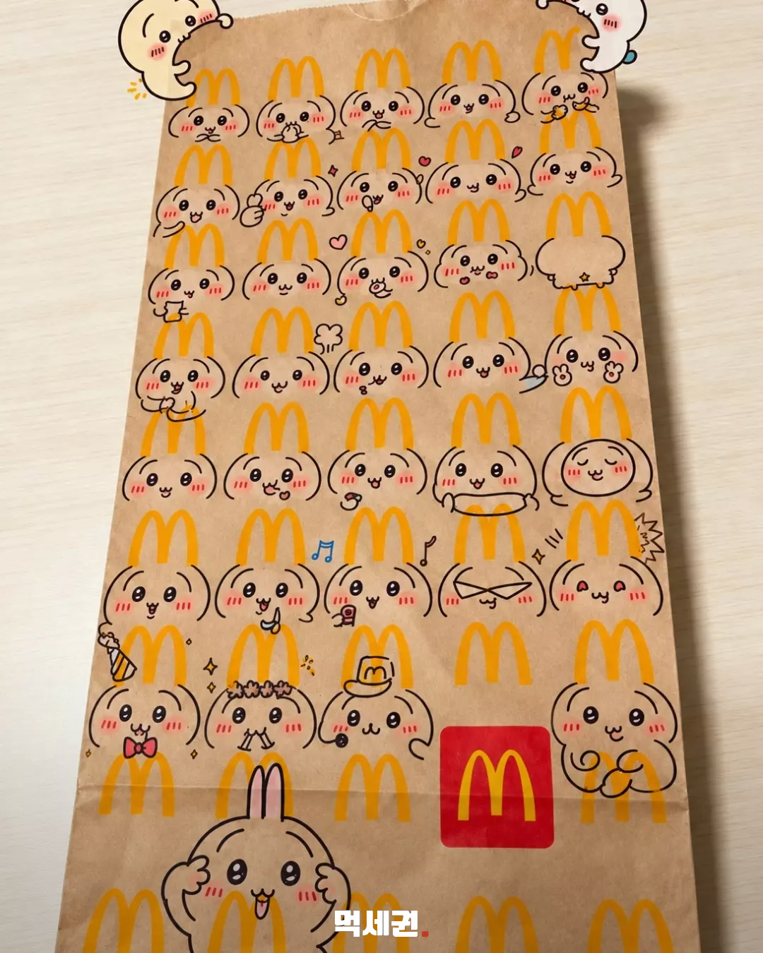 맥도날드 봉투 가득 채운 토끼 그림…‘재능 낭비’ 반응 부른 손그림 2 맥도날드 봉투 가득 채운 토끼 그림…‘재능 낭비’ 반응 부른 손그림 관련 이미지 2