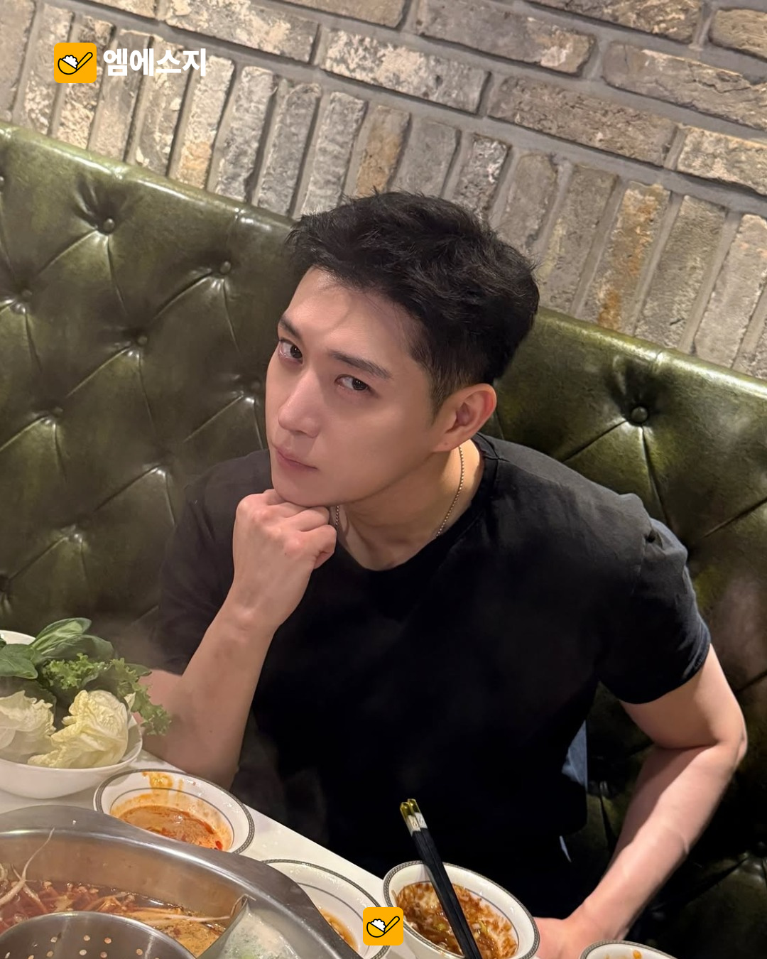 김영대, 짧은 머리로 전한 근황…일상 사진 속 달라진 분위기 관련 사진 6
