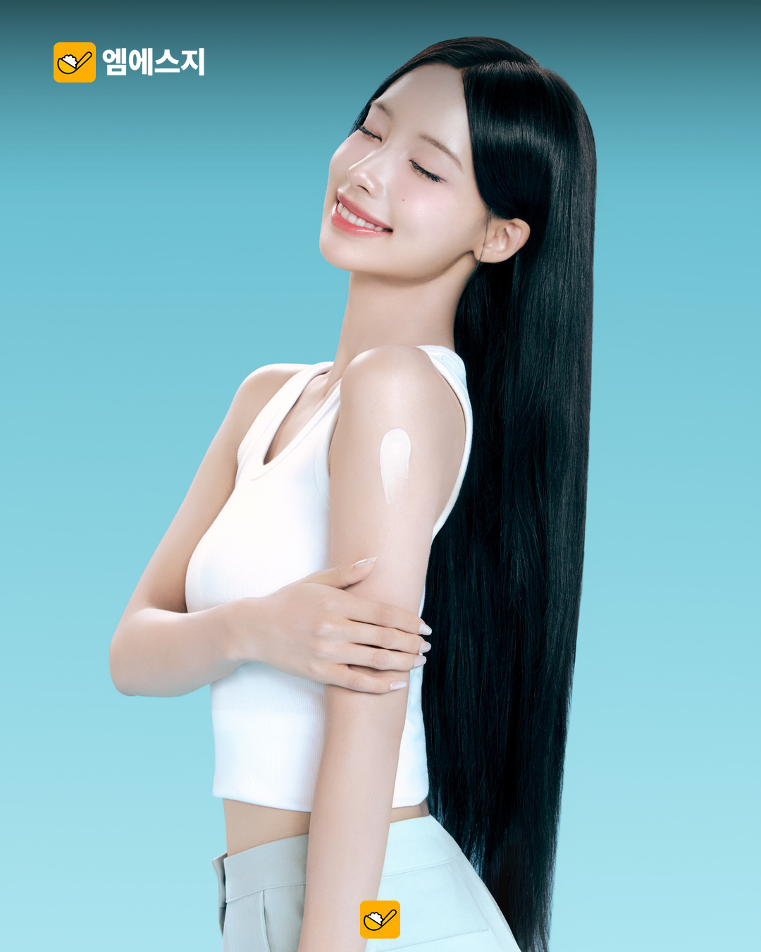 더마비 새 얼굴은 리센느 원이…밝은 색감의 실제 캠페인 화보 공개 4 더마비 새 모델 리센느 원이 본문 사진 3