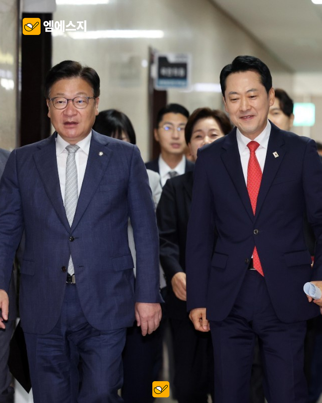 민주당 35%·국민의힘 26%…한국갤럽 조사서 무당층 31% 2 국민의힘 지도부의 기존 일정 자료사진. 여론조사 응답 현장을 찍은 사진이 아니다.
