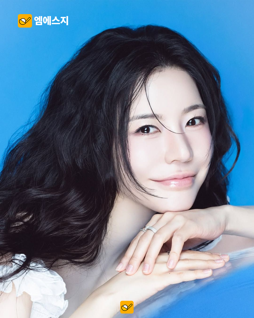 소녀시대 8명 시즌그리팅으로 다시 모였다…데뷔 20주년 앞둔 단체·멤버 사진 본문 사진 2