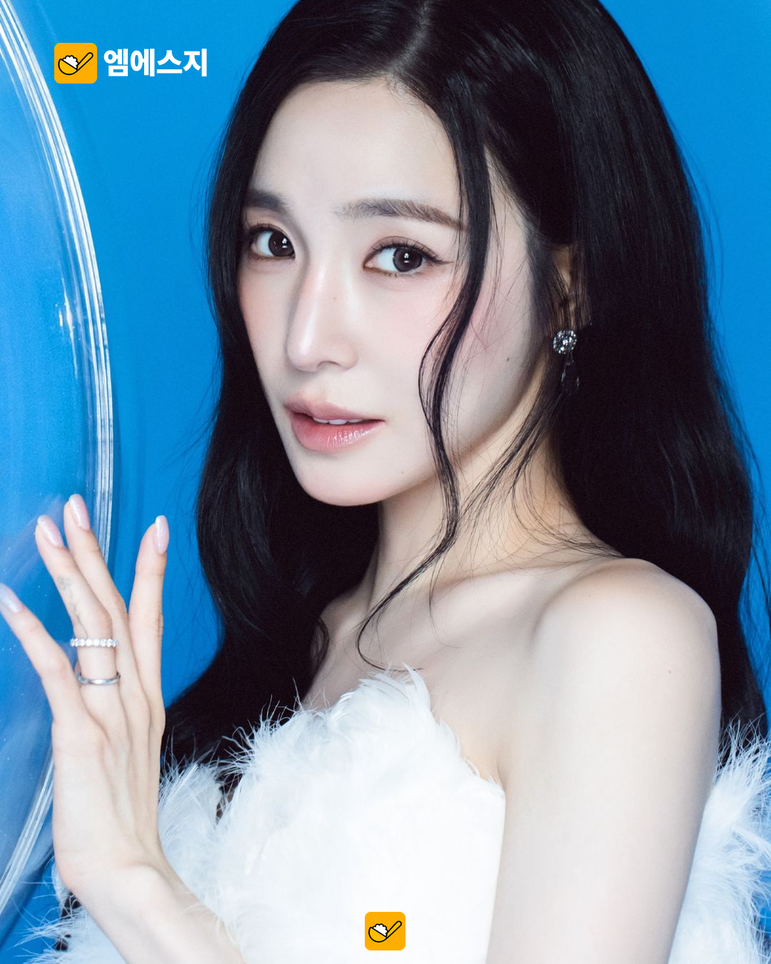 소녀시대 8명 시즌그리팅으로 다시 모였다…데뷔 20주년 앞둔 단체·멤버 사진 본문 사진 4