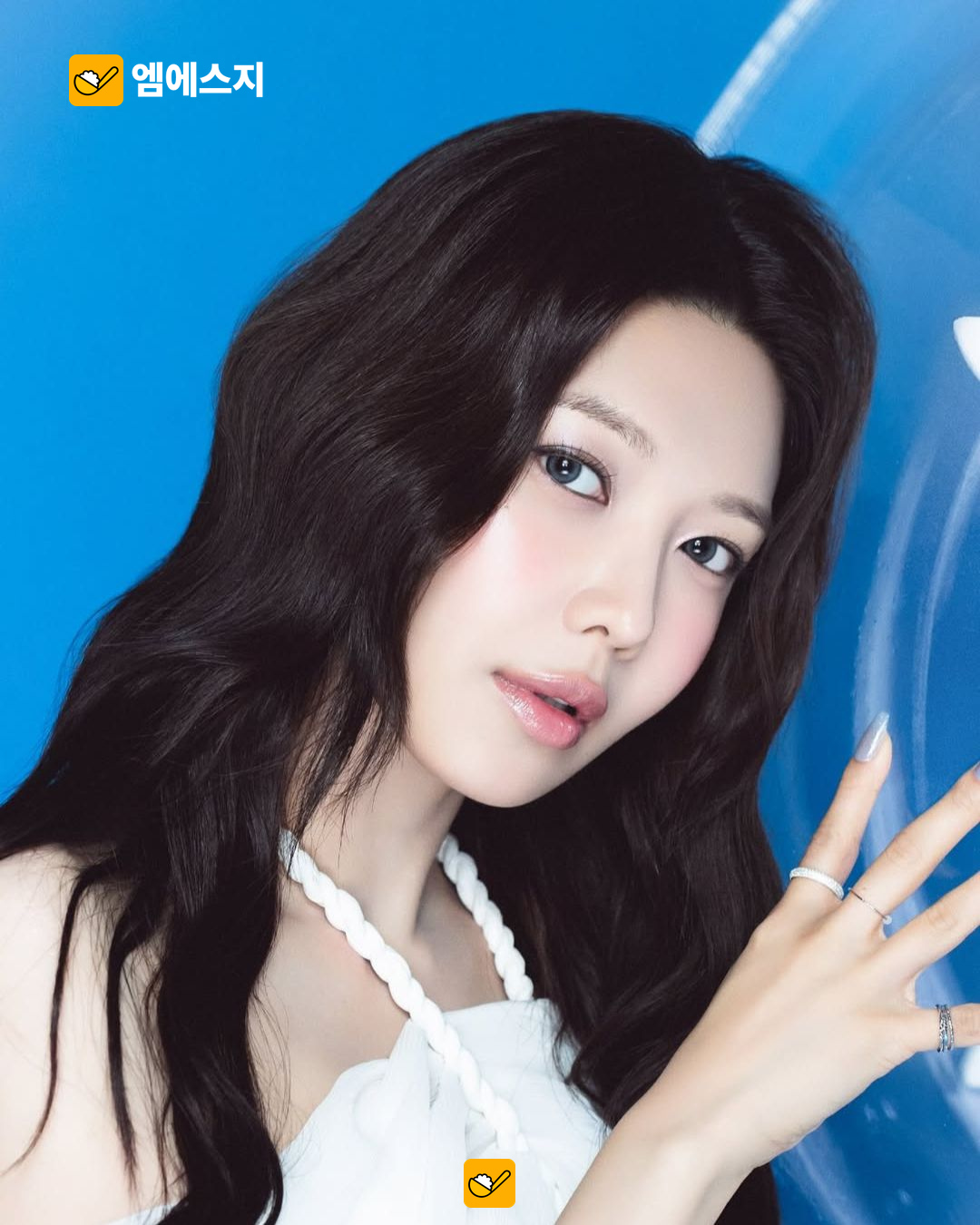 소녀시대 8명 시즌그리팅으로 다시 모였다…데뷔 20주년 앞둔 단체·멤버 사진 본문 사진 6