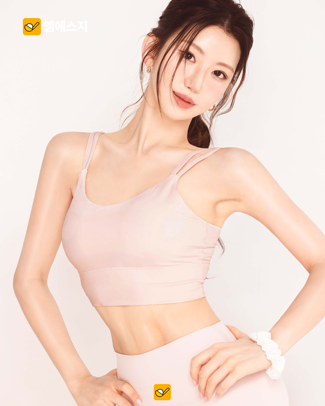 예정화, 새로운 화보 사진으로 근황…다양한 착장과 포즈 눈길 2 예정화, 새로운 화보 사진으로 근황…다양한 착장과 포즈 눈길 본문 사진 1